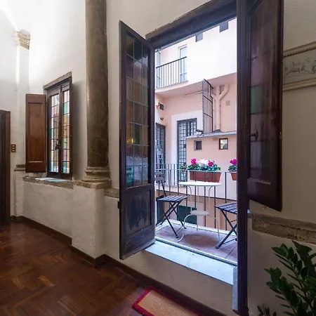 Lägenhet Cartari, Renaissance Flat A Few Steps From Piazza Navona And Vatican *